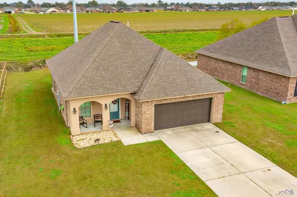 Thibodaux, LA 70301,274 Carriage Way