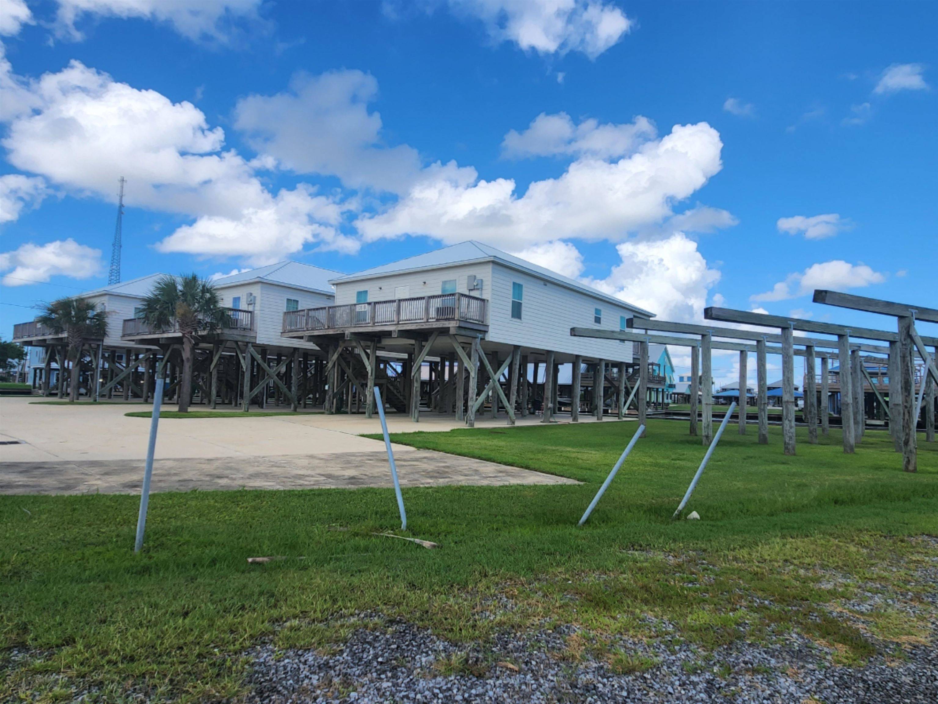 Golden Meadow, LA 70357,136 Ao Rappelet Rd ##A