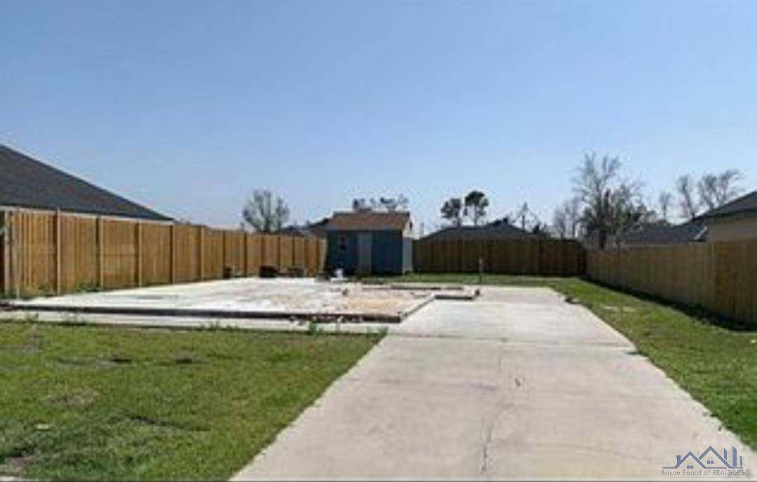 356 Daralyn Drive, Houma, LA 70363