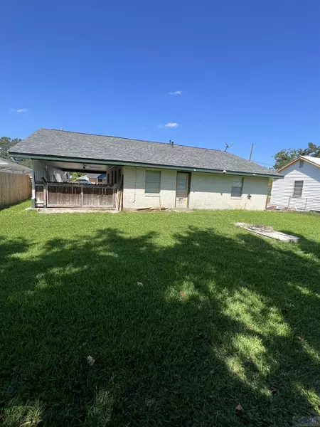 1206 Bourg St, Houma, LA 70360