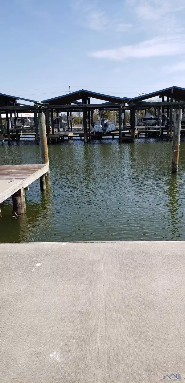Grand Isle, LA 70358,48 Pirates Cove Marina