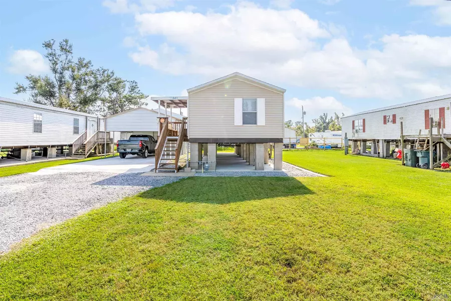 441 Sterling Dr, Houma, LA 70363