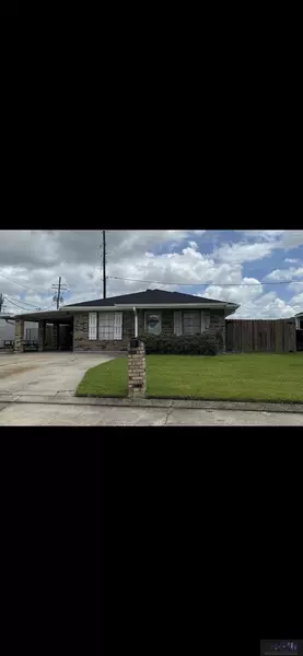 105 Fairmont Dr, Houma, LA 70364