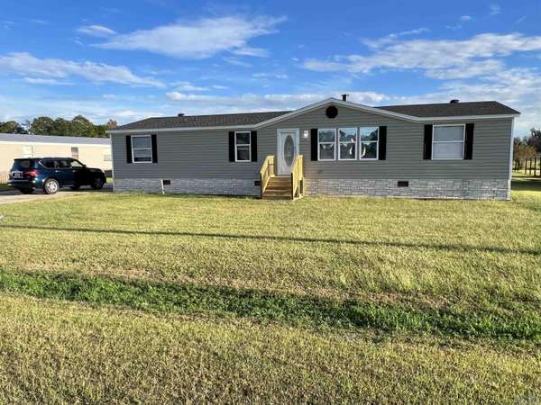 135 Blakefield Dr,  Schriever,  LA 70395