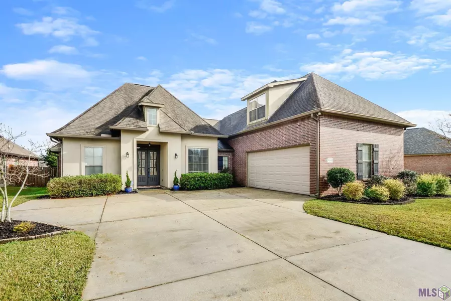 8281 Quiet Creek Dr, Denham Springs, LA 70726