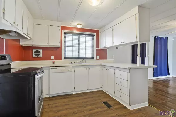 Gonzales, LA 70737,40432 Adele St