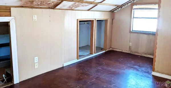 Maurepas, LA 70449,13096 Live Oak St