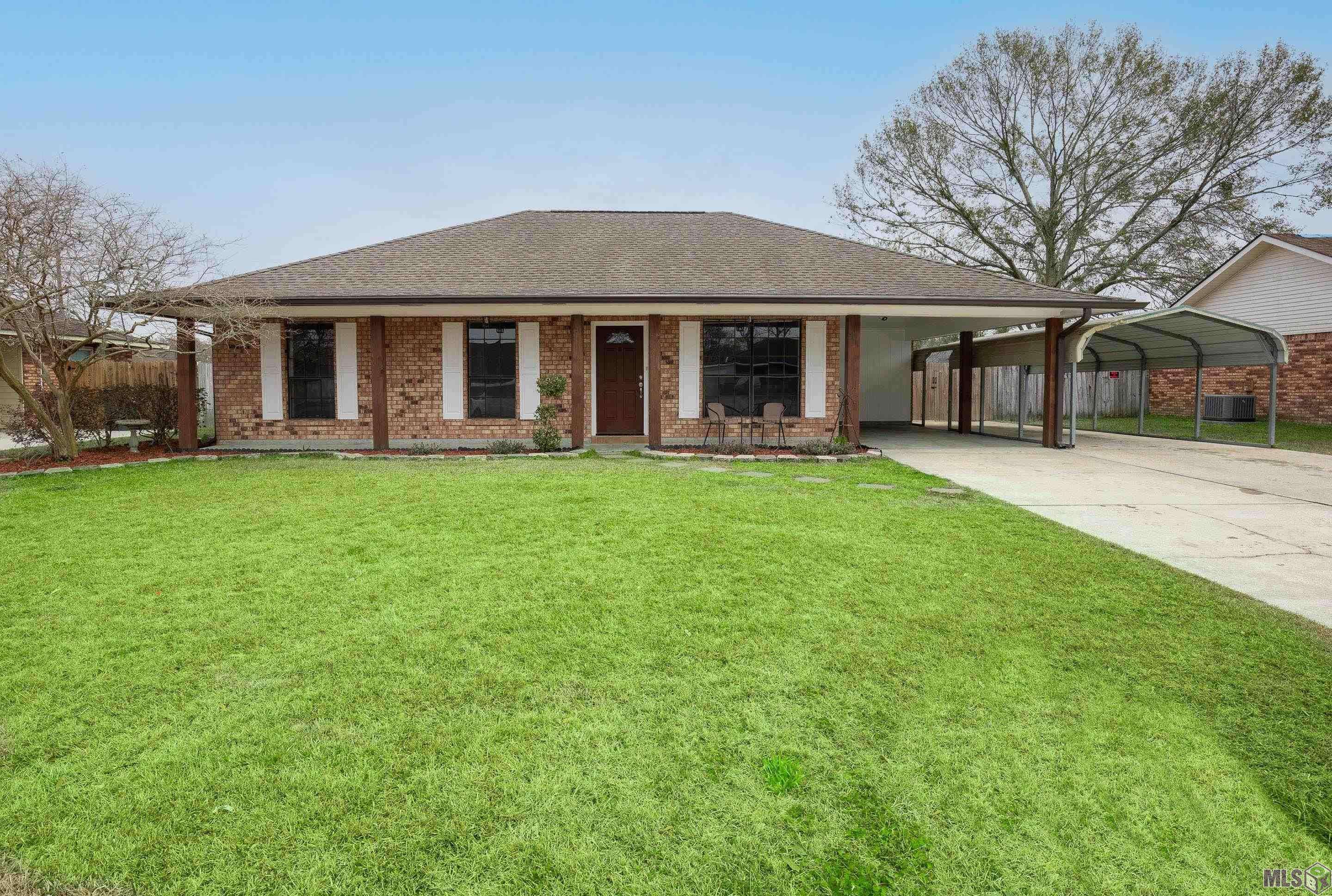 St Amant, LA 70774,11326 W Paula St