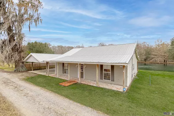 26345 Lake Rd, Grosse Tete, LA 70740