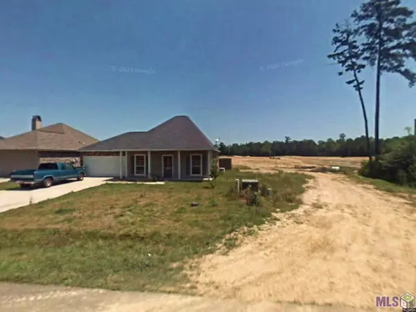 34800 Eagle Ridge Dr, Denham Springs, LA 70706