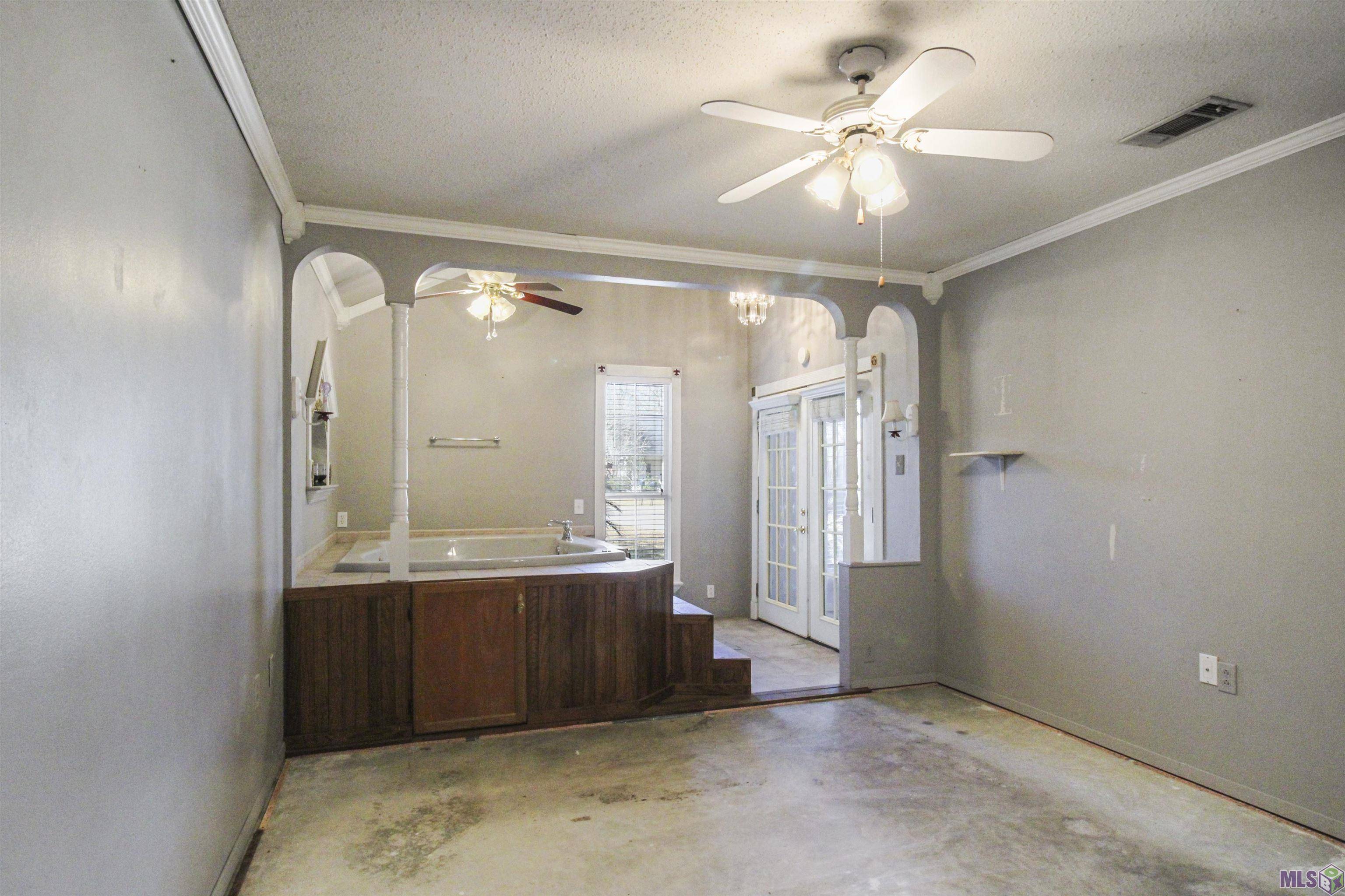 Denham Springs, LA 70726,30490 Fairway View Dr