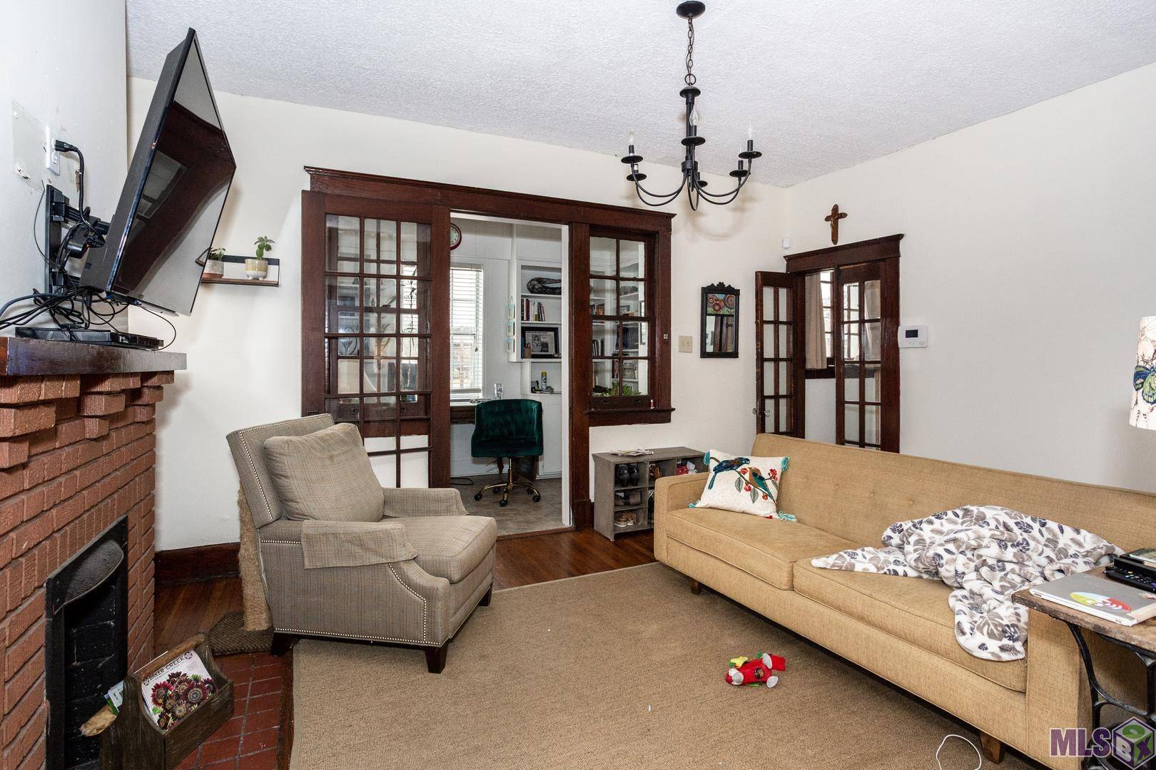 Baton Rouge, LA 70802,840-842 East Blvd