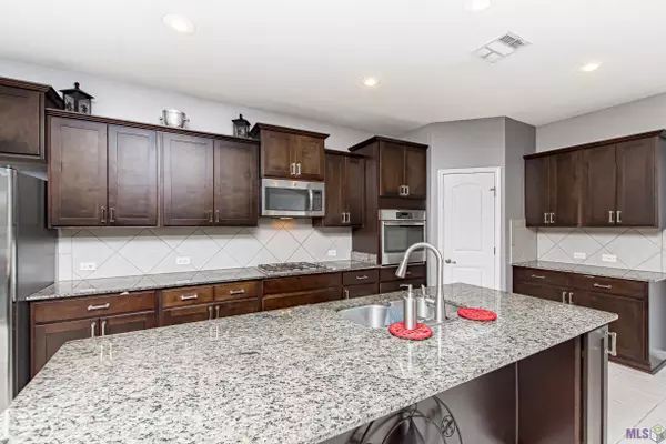 Zachary, LA 70791,8692 Reserve Oak Ave