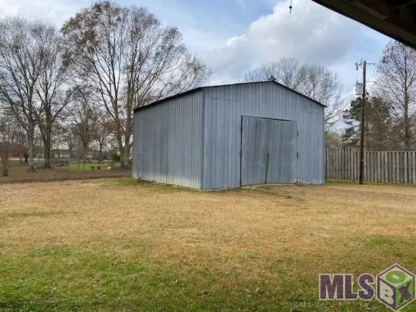 Prairieville, LA 70769,16311 Henderson Bayou Rd