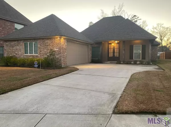 18085 River Landing Dr, Prairieville, LA 70769