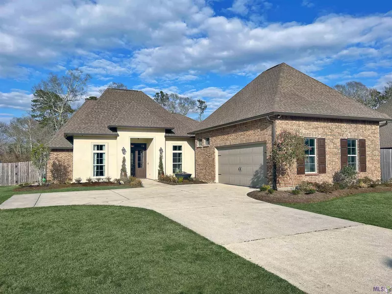 16337 Magnolia Trace Pkwy, Baton Rouge, LA 70817