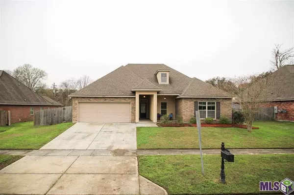 4951 Knight Dr, Zachary, LA 70791