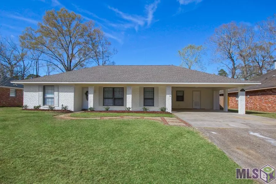 11049 E Vieux Dr, Baton Rouge, LA 70815