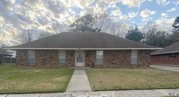 3475 Yosemite Dr, Baton Rouge, LA 70814