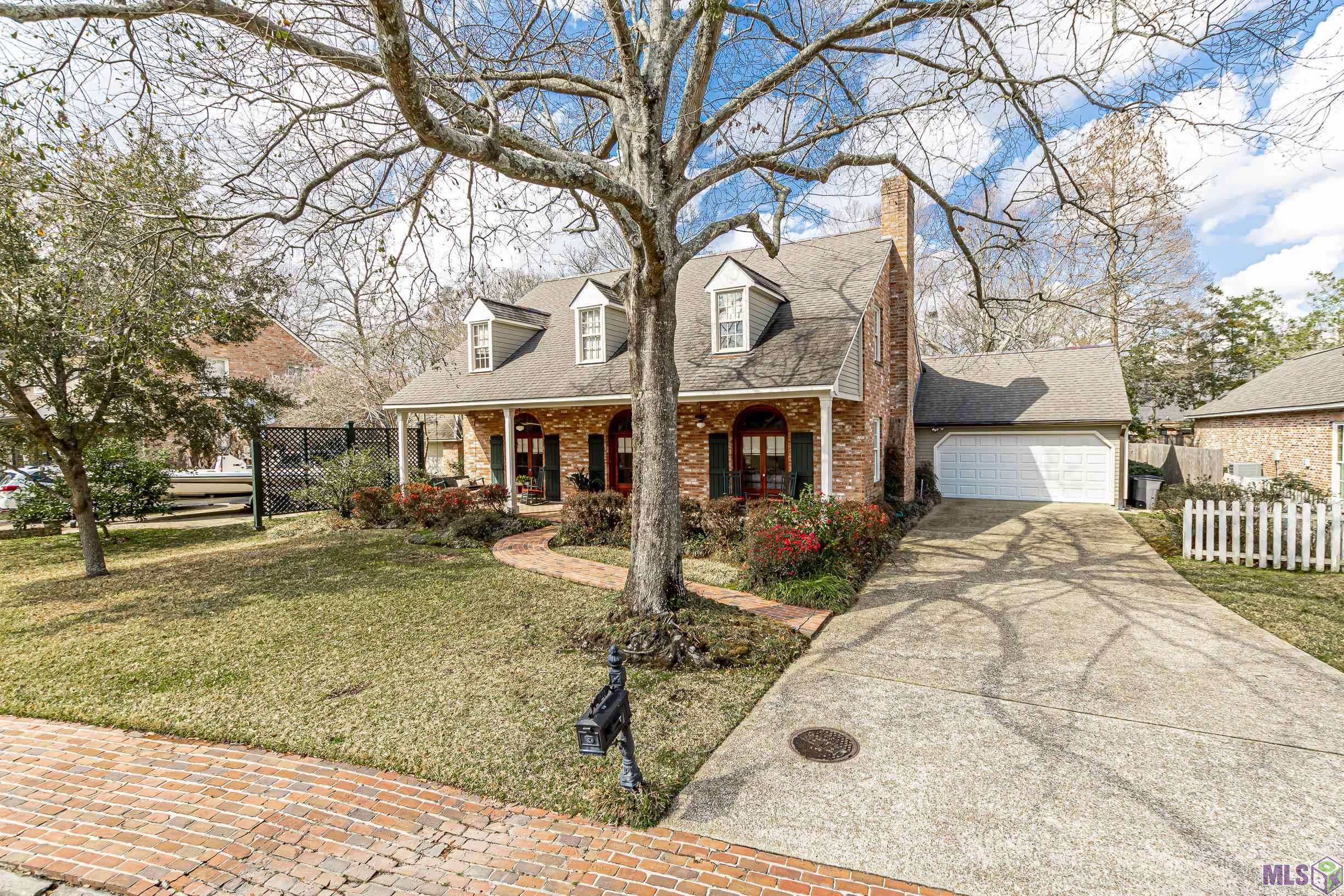 Baton Rouge, LA 70806,7923 Wayside Dr