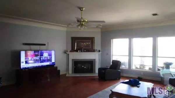 Denham Springs, LA 70706,36296 Page Dr