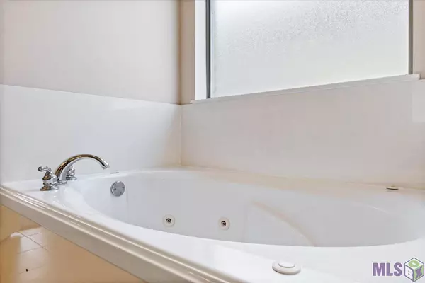 Baton Rouge, LA 70810,3348 Northlake Ave