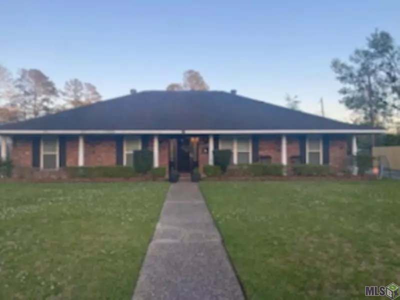 1391 Braeburn Dr, Baton Rouge, LA 70815