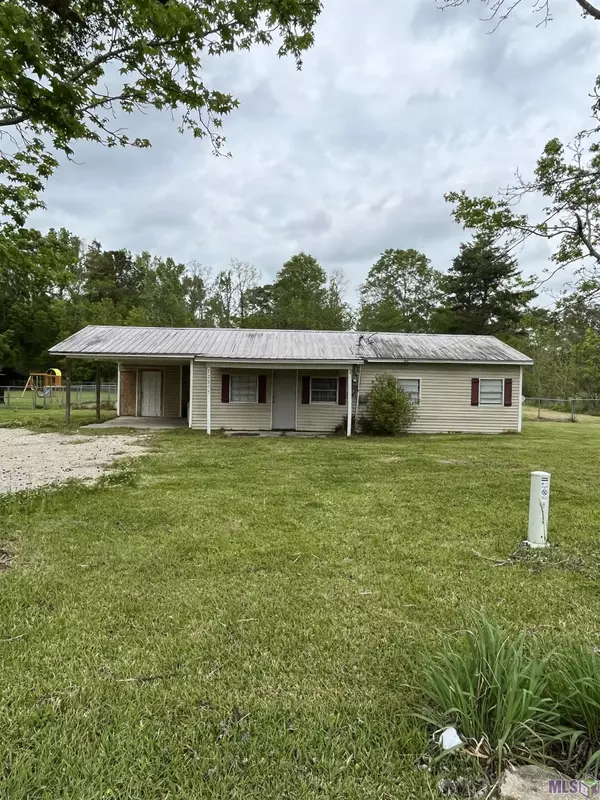 12205 Arnold Rd, Walker, LA 70785