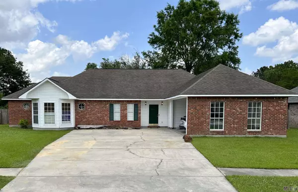 2031 W George, Zachary, LA 70791