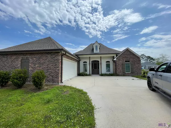 7692 Cutt Pointe Dr, Ventress, LA 70783