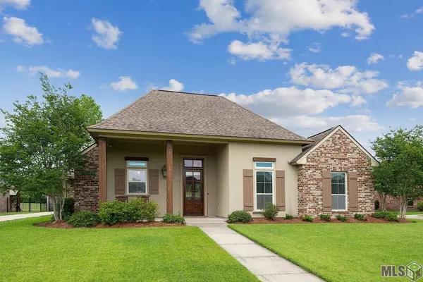 22422 Fairway View Dr, Zachary, LA 70791