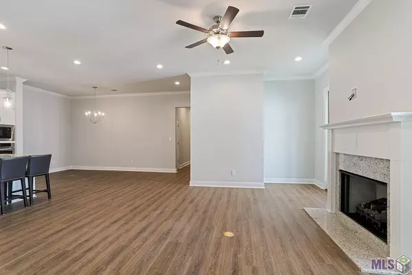 Baton Rouge, LA 70810,9054 Magnolia View Dr