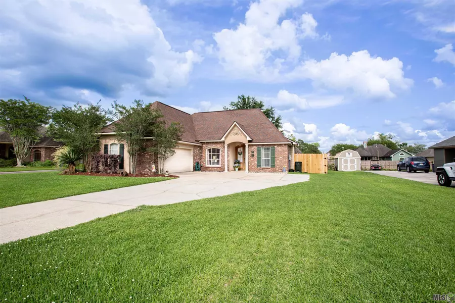 17462 Lauren Dr, Prairieville, LA 70769