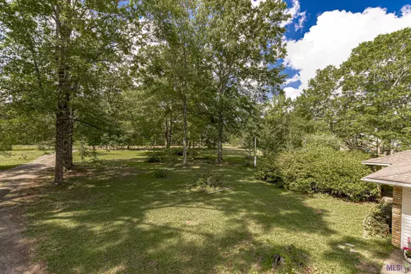 Pride, LA 70770,15823 Peairs Rd