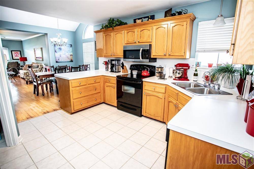 Baton Rouge, LA 70817,18559 Lake Camellia Ave