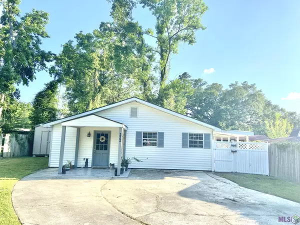 222 Pinoak St, Denham Springs, LA 70726