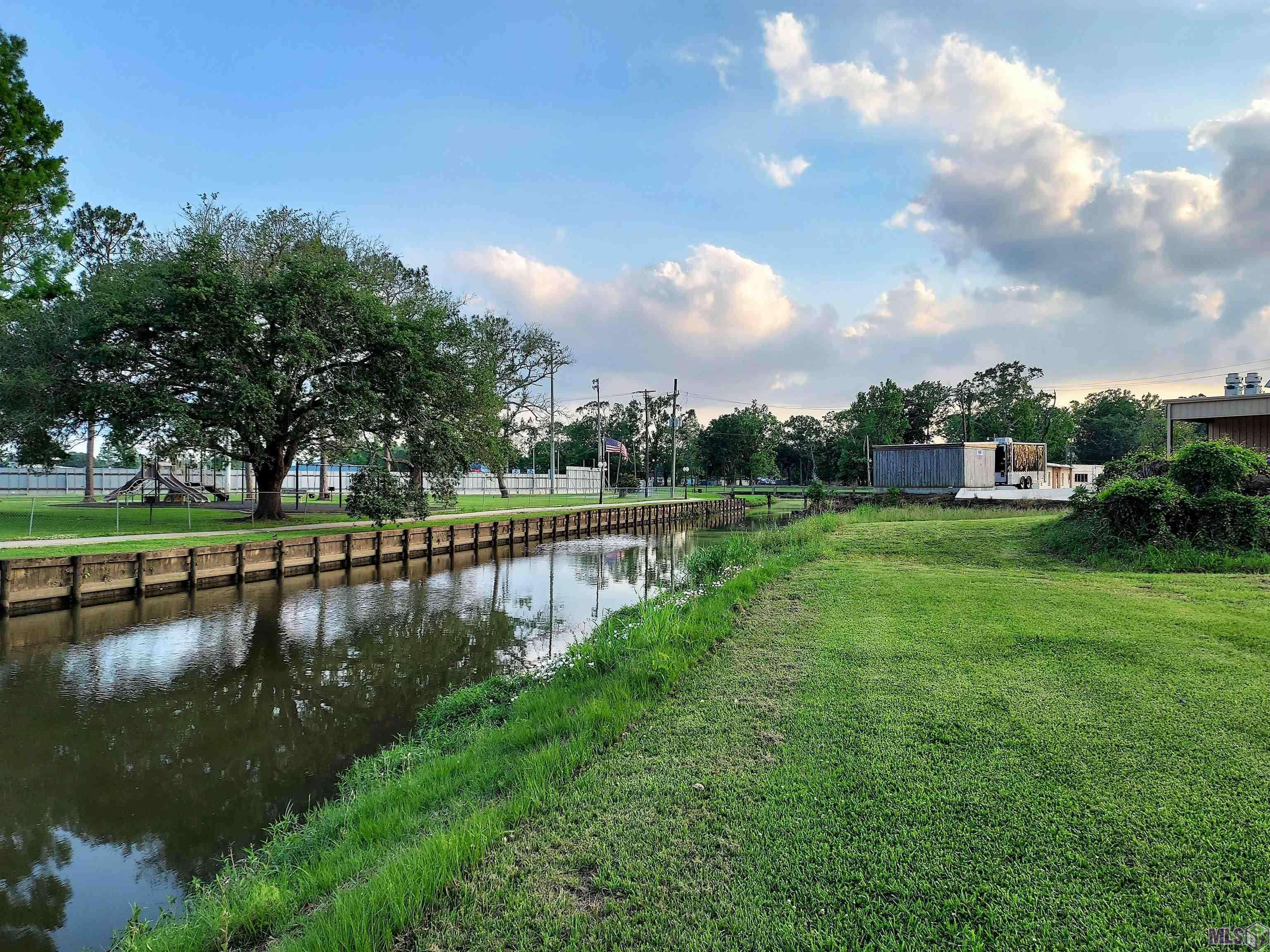 Gonzales, LA 70737,605 E Cornerview Rd