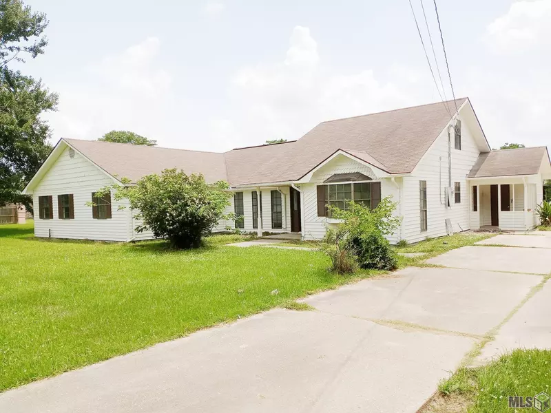 3350 Rollins Rd, Zachary, LA 70791