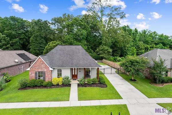 6034 Woodbend Dr, Zachary, LA 70791