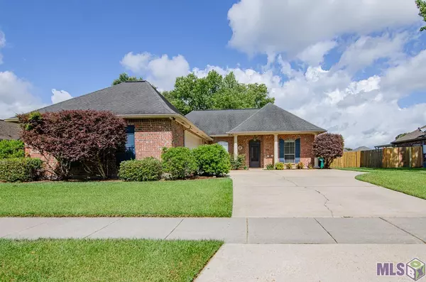 6301 Shallow Brook Ln, Zachary, LA 70791