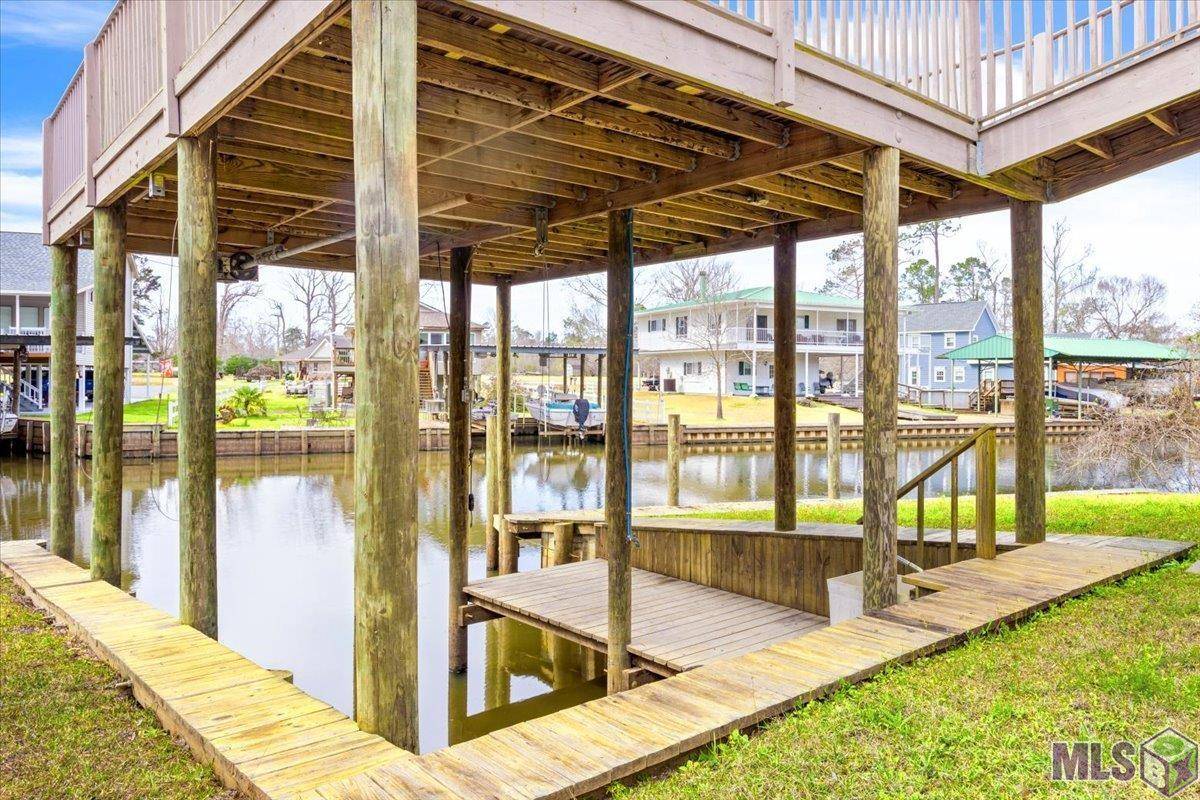 Springfield, LA 70462,20489 Swamp Dr