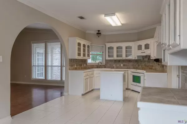 Prairieville, LA 70769,17160 Fountainbleau Dr