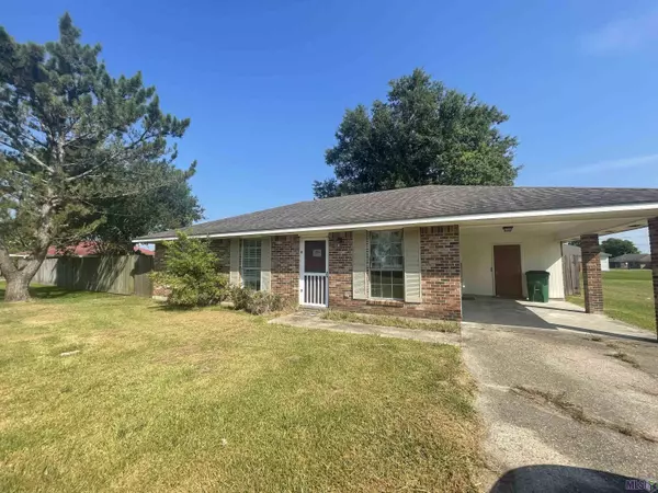 59220 Evangeline Ave, Plaquemine, LA 70764