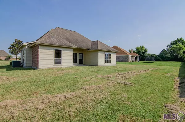 Addis, LA 70710,6745 River Run Ct