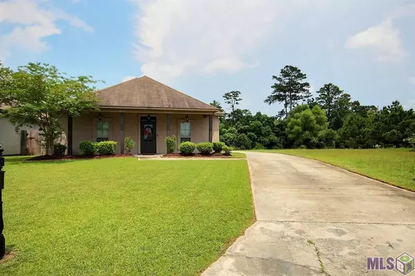 10795 Fenway Ln, Denham Springs, LA 70726