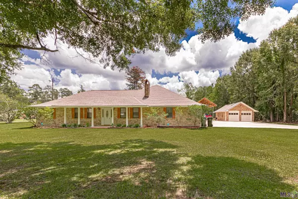 14342 Harry Savoy Rd, St Amant, LA 70774