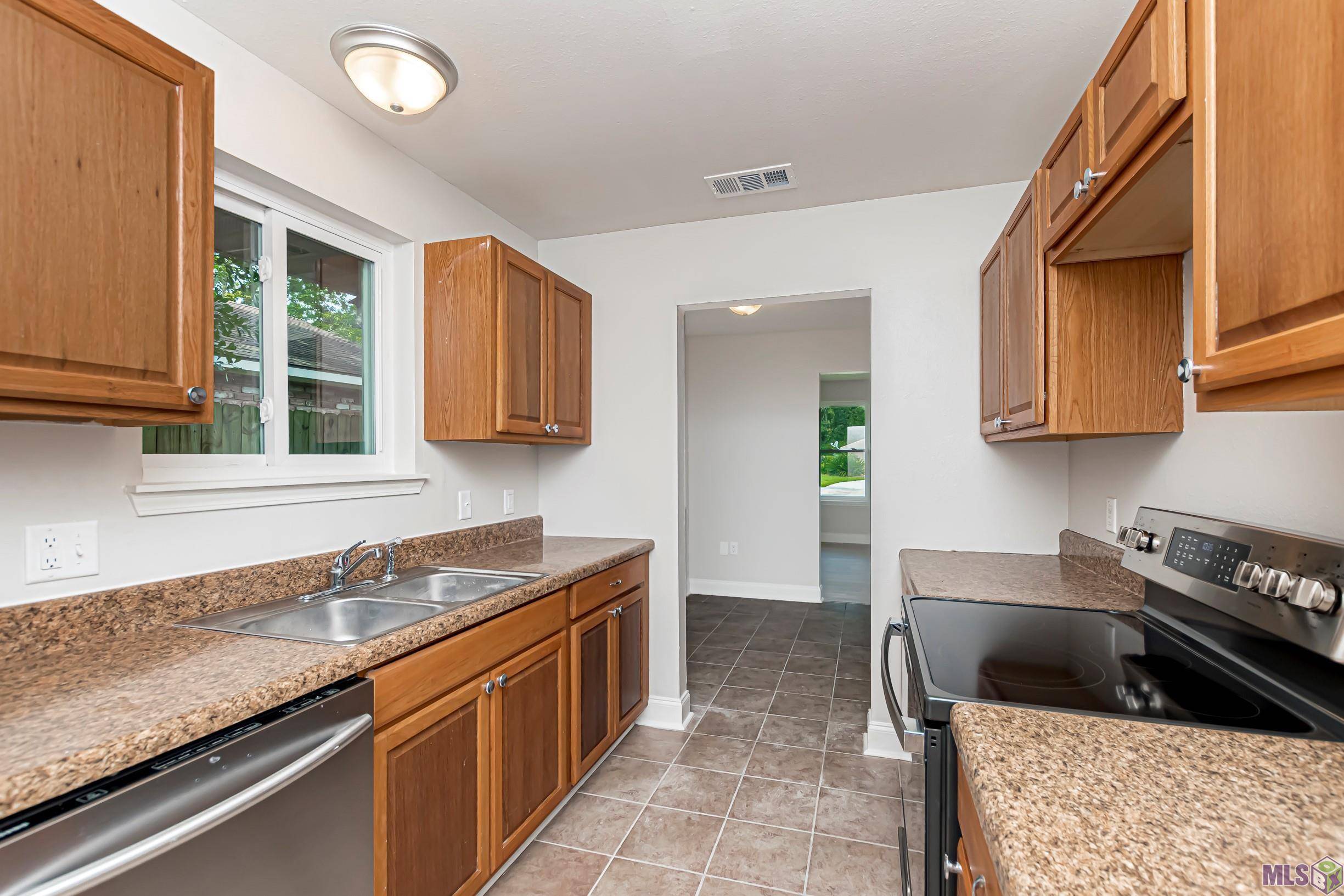 Baton Rouge, LA 70819,923 Birmingham Dr