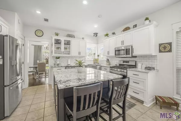 13020 Sutcliff, Walker, LA 70785