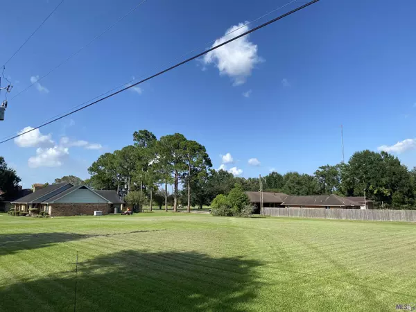 Port Allen, LA 70767,3214 Main St