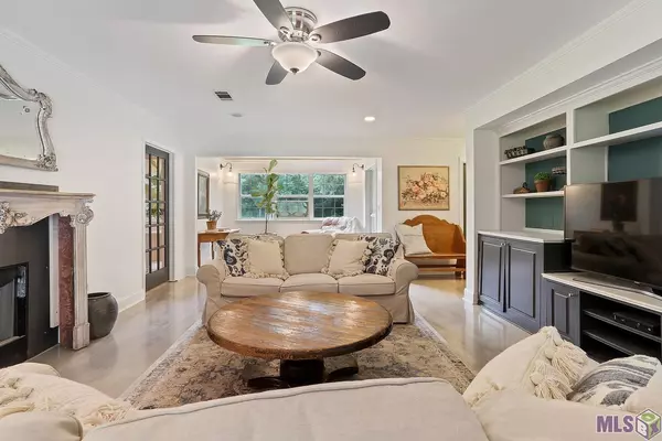 St Francisville, LA 70775,10152 Old Field Rd